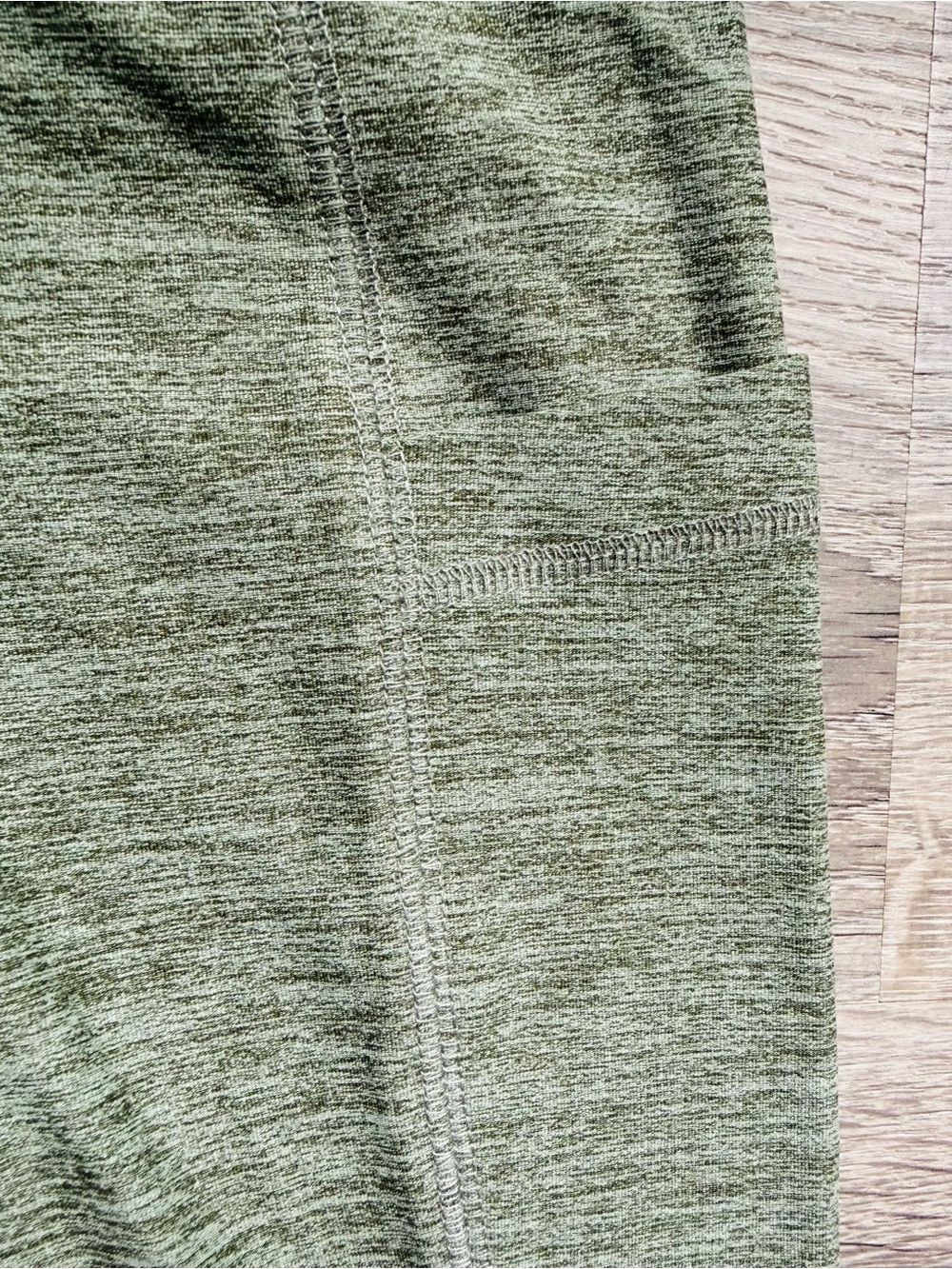 Vineyard Vines NWT Women’s XXS Olive Heather Active Leggings Blue Trim Pockets - Picture 6 of 9